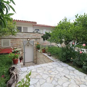 Apartment The Bay, Sarande