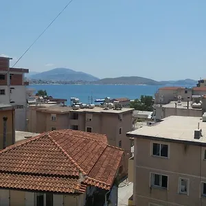 Apartment Mona's, Sarande